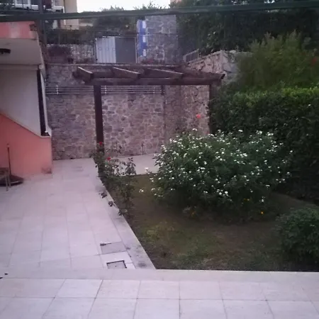 A Mare Willa Villammare
